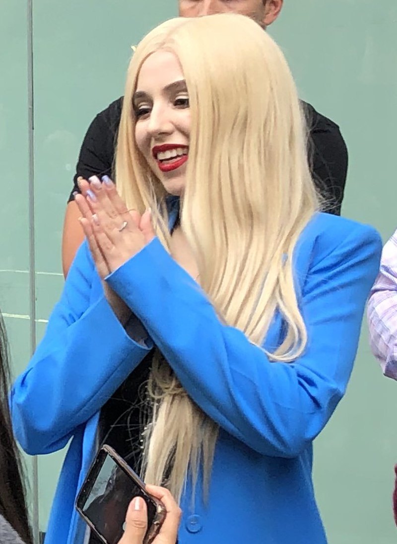 Ava Max - hacer clic aquí Ava Max - hacer clic aquí